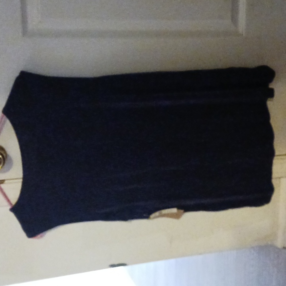 V-Neck Knit Shell - Picture 2 of 5